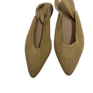 Cucoo Tan Cozy Slip-On Flats with Knitted Texture sz 8.5
